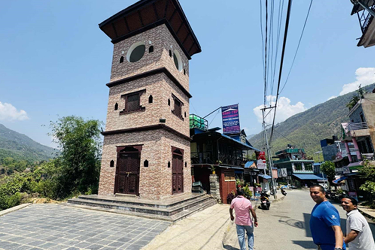 पर्वतको कुश्मा बजारमा निर्मित  घण्टाघर दुई वर्षदेखि प्रयोगविहीन
