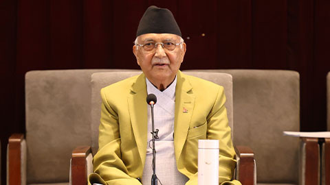 प्रधानमन्त्री ओलीले आफ्ना लागि नेता आफैँ छान्न पाउने गणतन्त्रको विकल्प नरहेको बताए