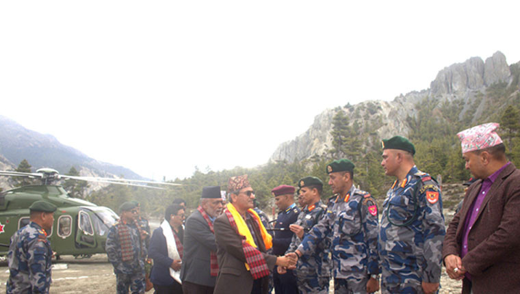 विपद् उद्धारमा सशस्त्र प्रहरी अब्बल बन्दै गएको छ: गृहमन्त्री लेखक