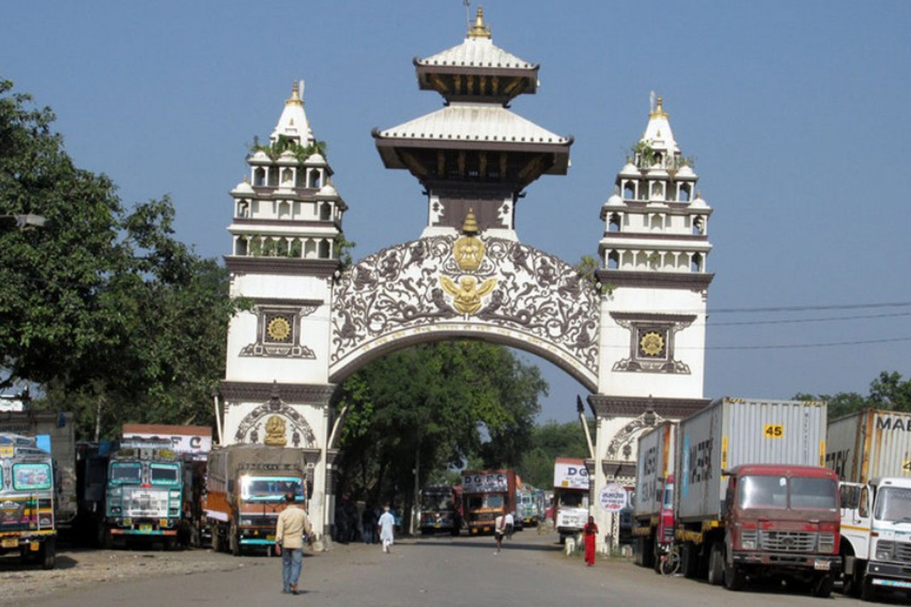 वीरगञ्ज नाकाबाट १० महिनामा पाँच खर्बभन्दा बढीको सामान आयात