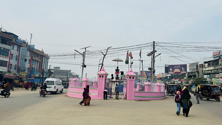 सहिद स्मारक स्थानान्तरणसँगै लहानमा चार लेन सडक निर्माणले गति लिने