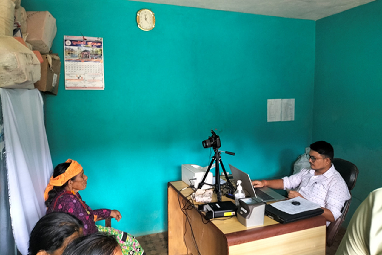 दोगडाकेदार गाउँपालिकामा राष्ट्रिय परिचयपत्र दर्ता शिविर, स्थानीय हर्षित