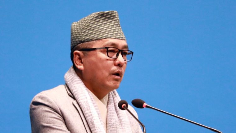 राप्रपालाई कांग्रेसको चुनौती: सहमहामन्त्रीका छोराले रक्सी चोरेको प्रमाणित गर