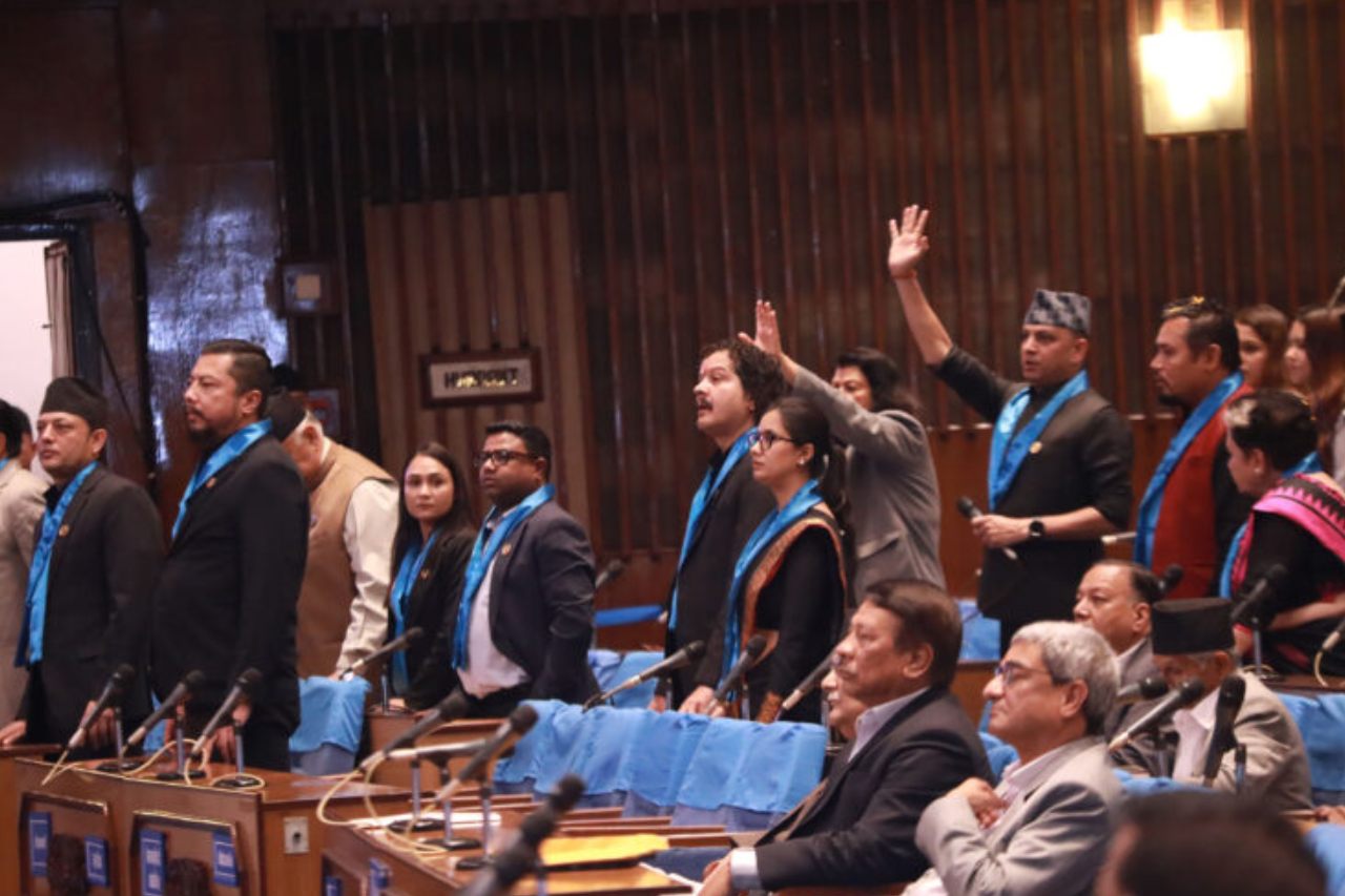 रास्वपा र राप्रपाको संसद बहिस्कार: भिजिट भिसा प्रकरणमा छानबिन हुनुपर्ने माग