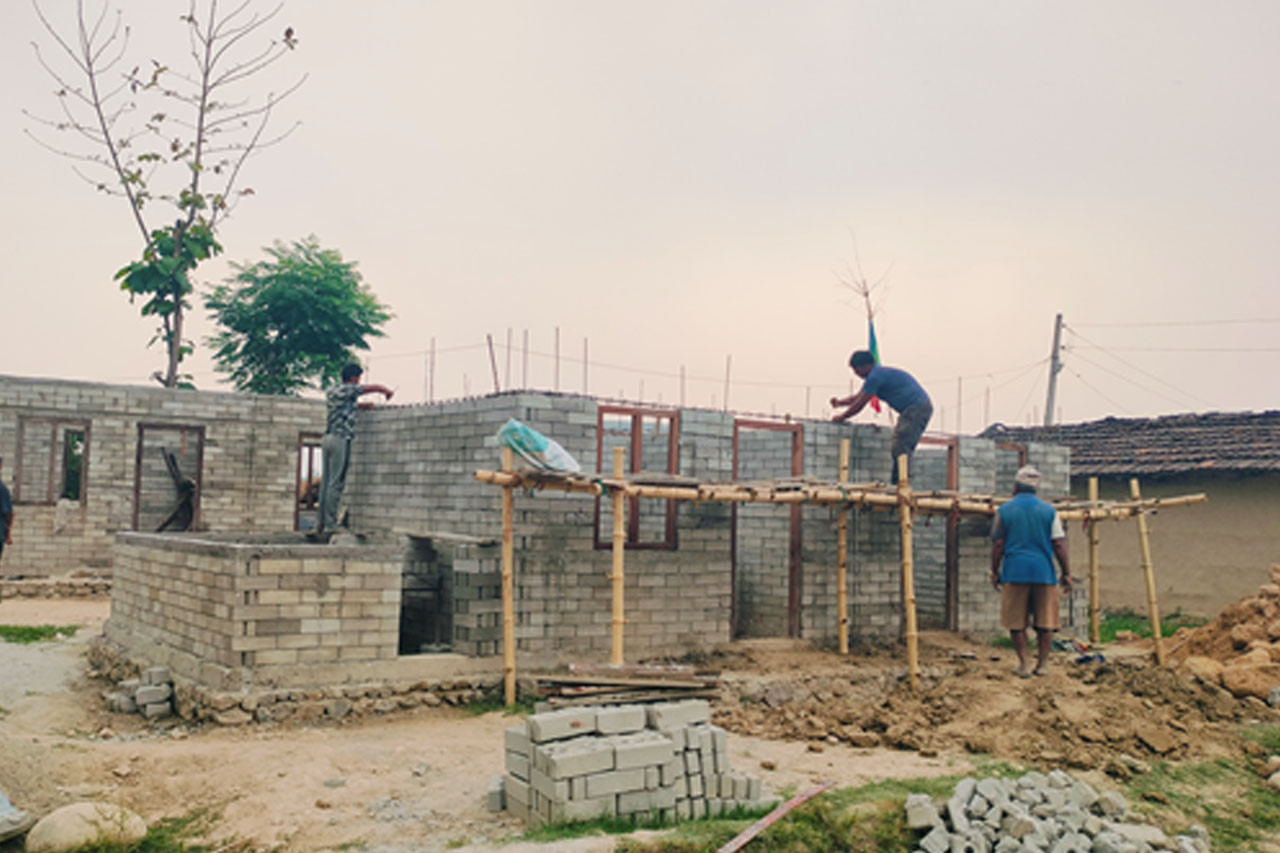 कञ्चनपुरको सिमलखेतमा दलित परिवारका लागि सुरक्षित आवास निर्माण हुँदै