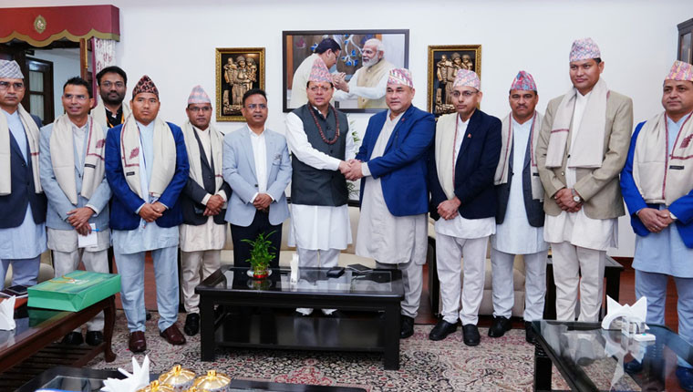 सुदूरपश्चिमका मुख्यमन्त्री शाह र उत्तराखण्डका मन्त्रीबीच भेटवार्ता, पर्यटन र कृषिमा सहकार्य गर्ने सहमति